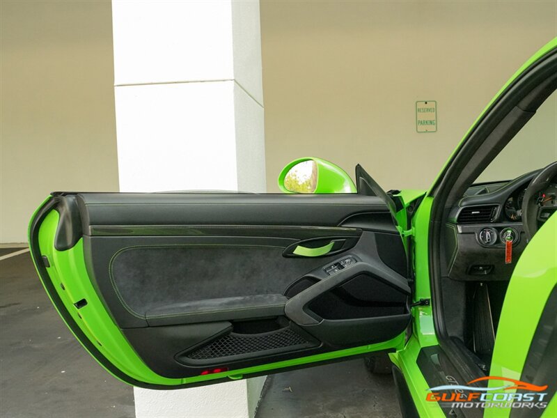 Used 2019 Porsche 911 GT3 RS w/ Weissach Package RWD image 24