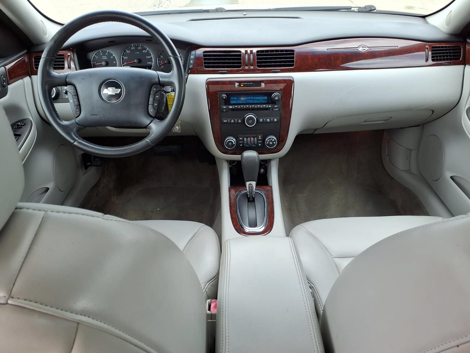 Used 2007 Chevrolet Impala LT FWD image 11