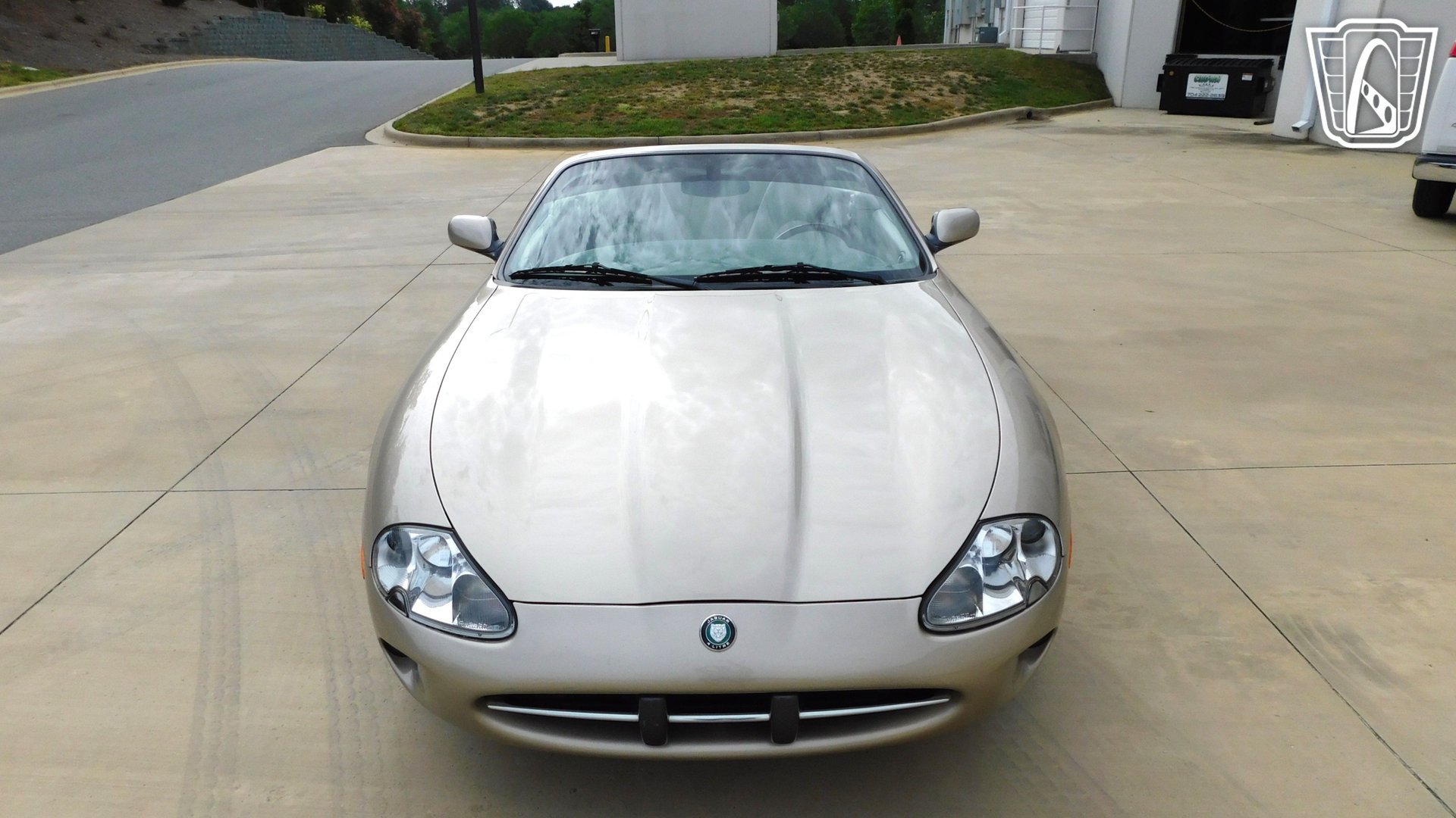 Used 2000 Jaguar XK8 Convertible RWD image 4