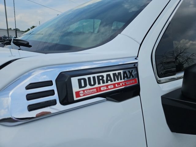 Used 2024 GMC Sierra 2500 SLT w/ SLT Premium Package AWD/4WD image 11