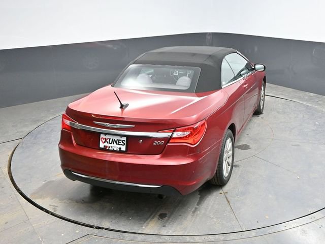 Used 2013 Chrysler 200 Touring image 17