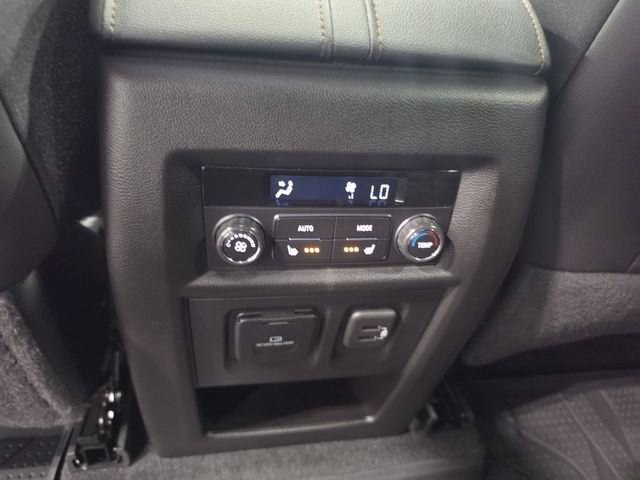 Used 2023 Chevrolet Traverse High Country w/ LPO, Floor Liner Package AWD/4WD image 28