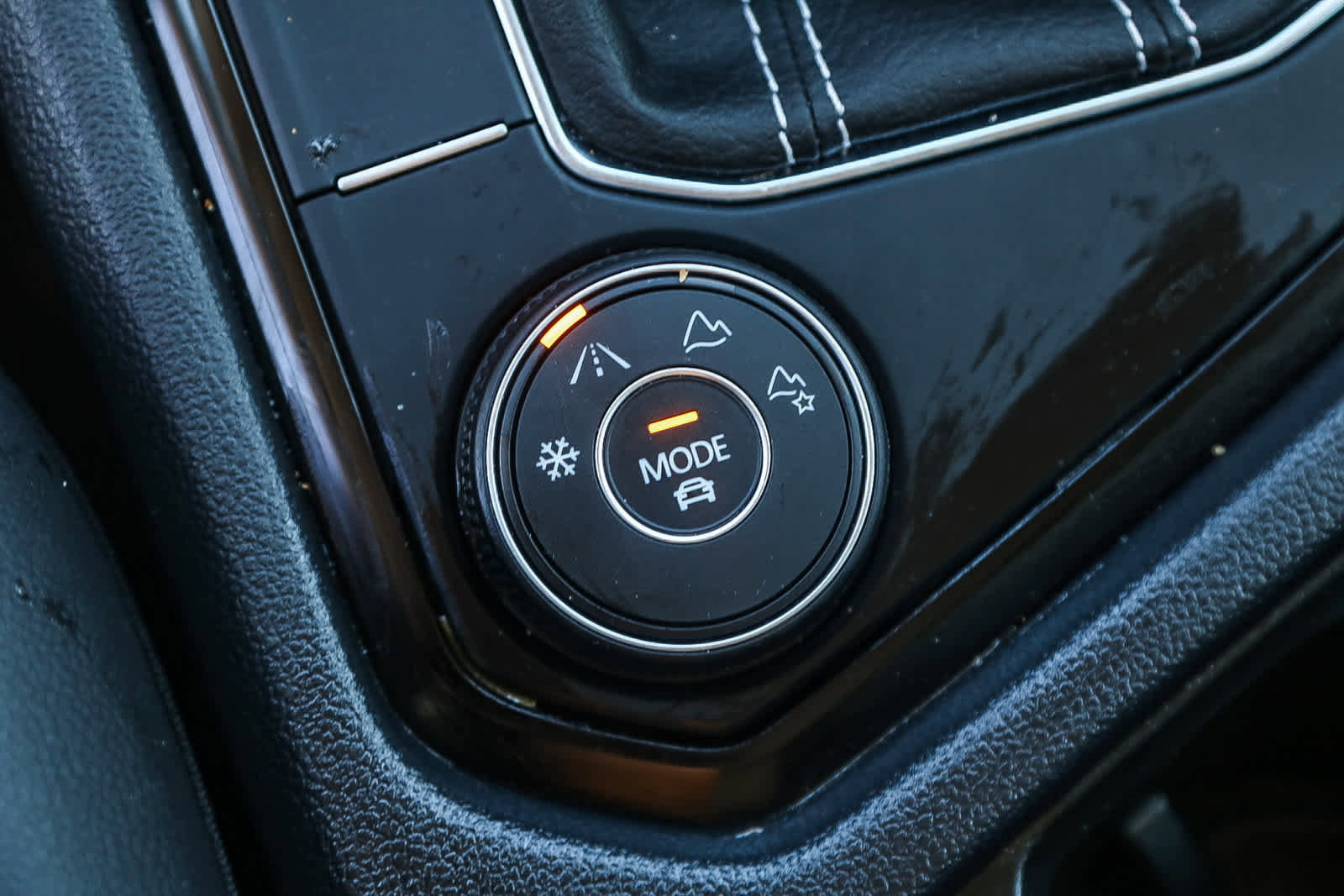 Used 2022 Volkswagen Taos SEL image 20