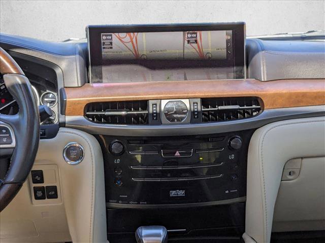 Used 2016 Lexus LX 570 4WD image 16