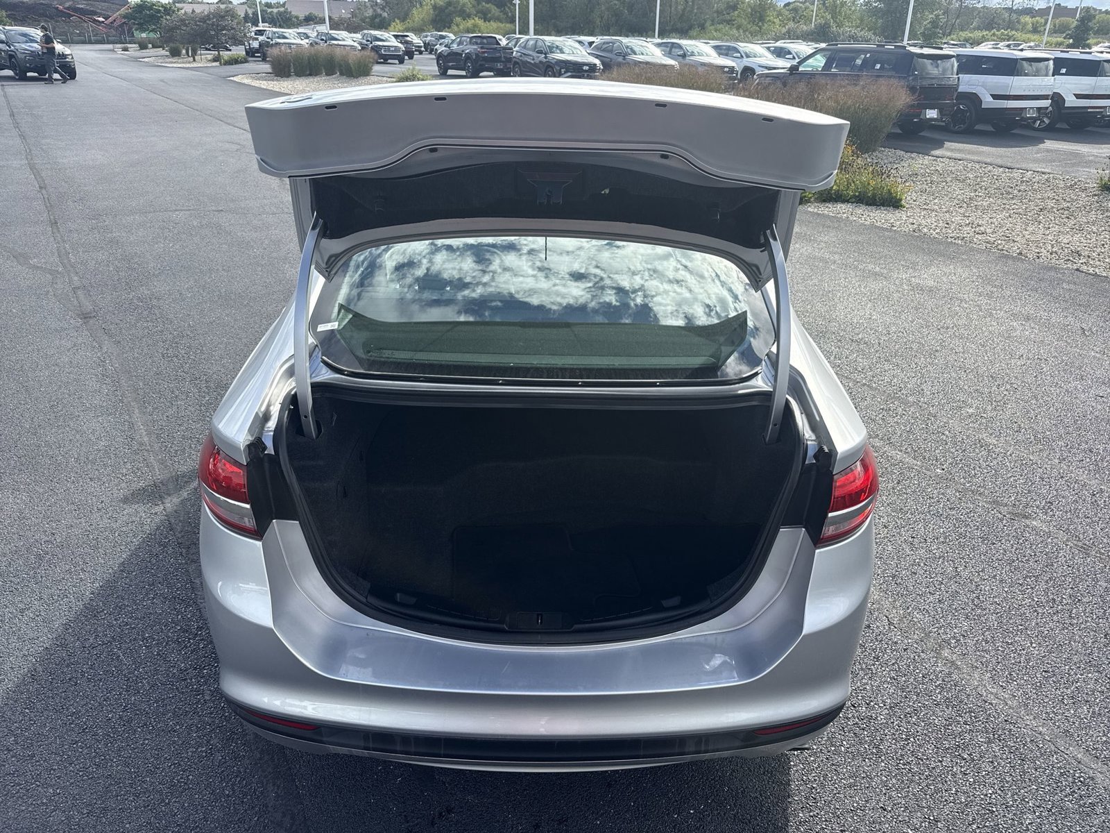 Used 2018 Ford Fusion S FWD image 23
