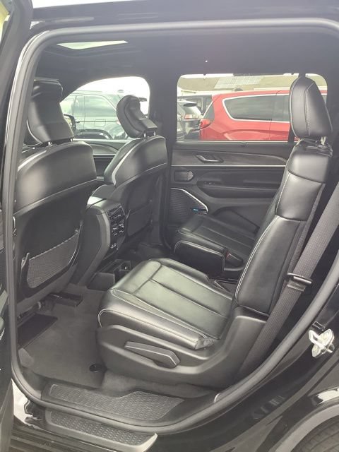 Certified 2021 Jeep Grand Cherokee L Overland w/ Luxury Tech Group IV AWD/4WD image 24