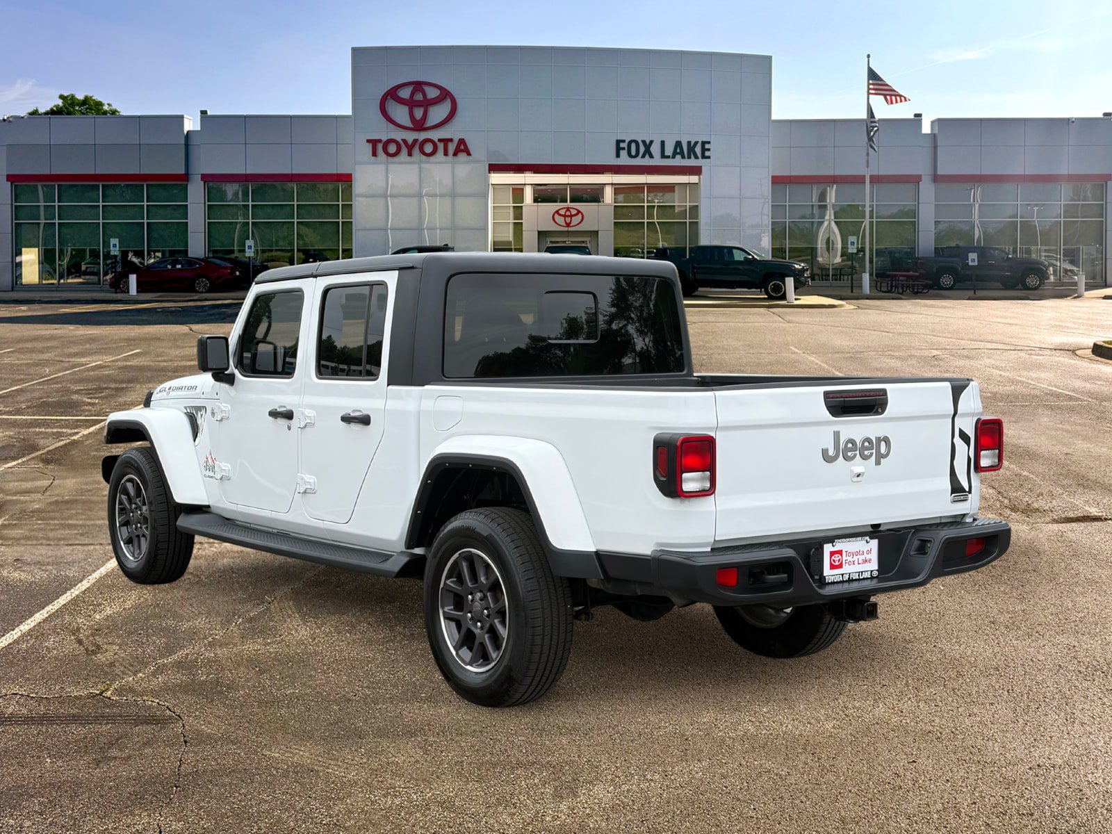 Used 2022 Jeep Gladiator Overland w/ Popular Equipment Package AWD/4WD image 3