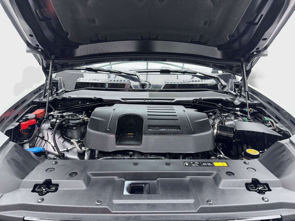 Used 2024 Land Rover Defender 130 X image 16