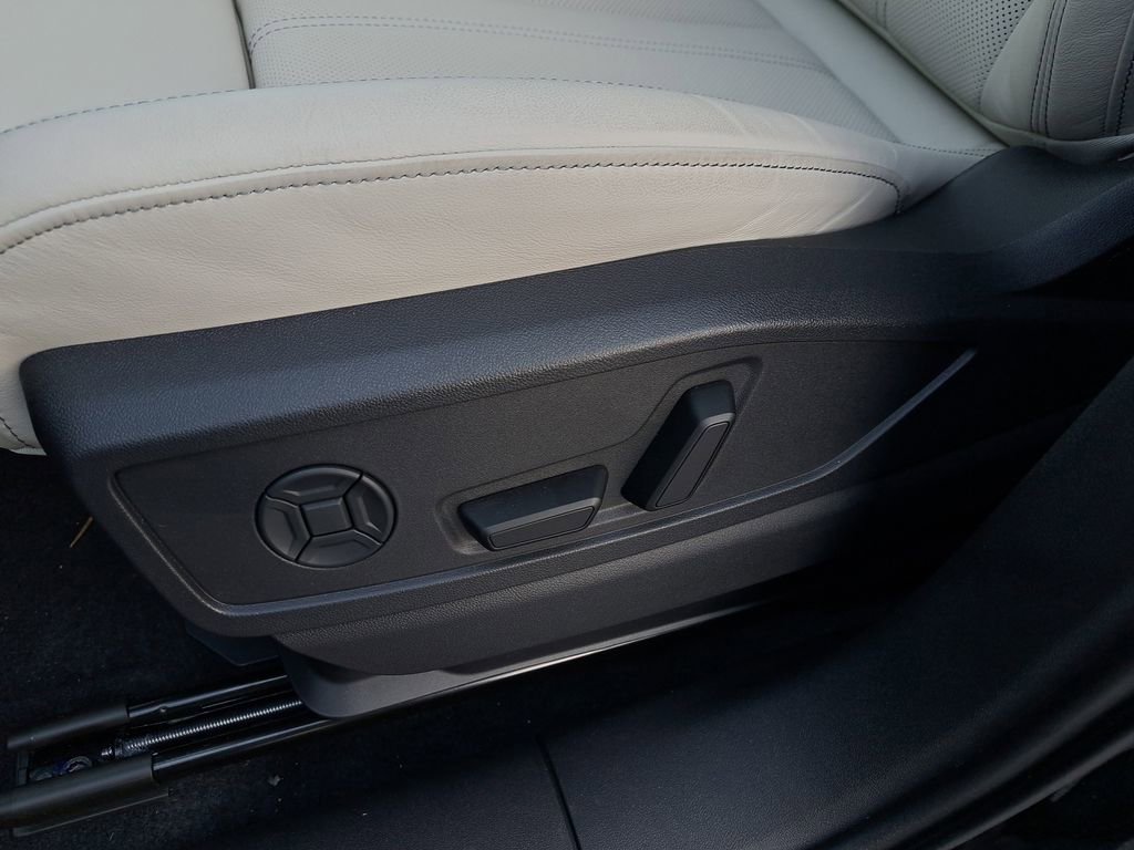 New 2025 Audi Q5 Prestige image 19