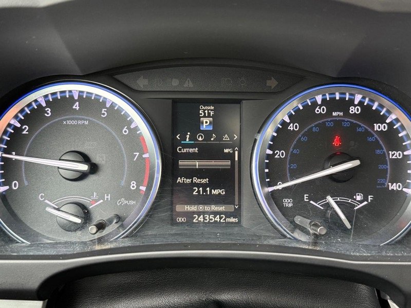 Used 2015 Toyota Highlander XLE image 18