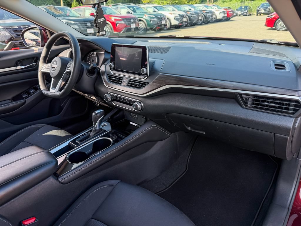 Certified 2023 Nissan Altima 2.5 SV FWD image 10
