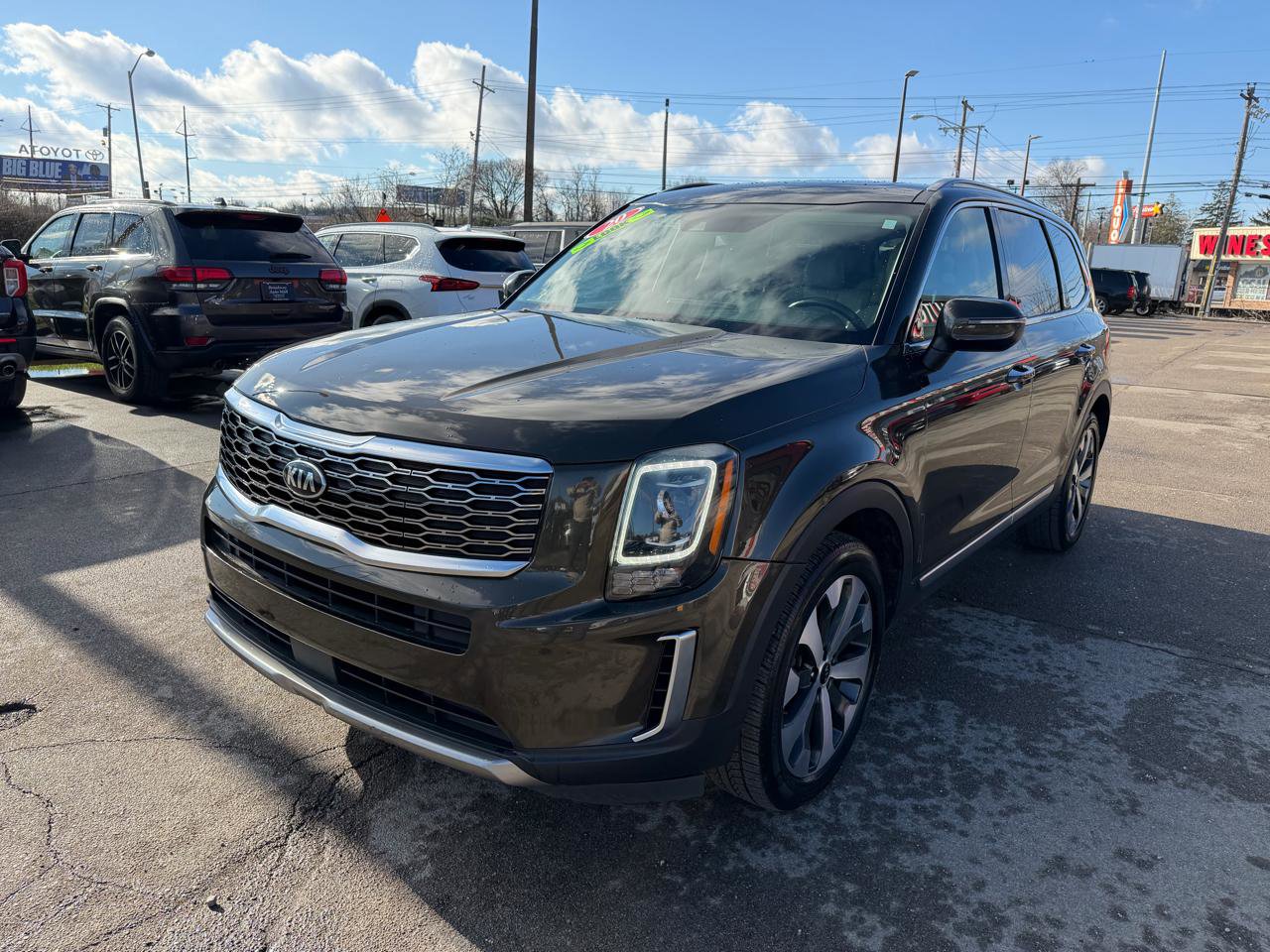 Used 2020 Kia Telluride S w/ S 8 Passenger Seating Package image 8