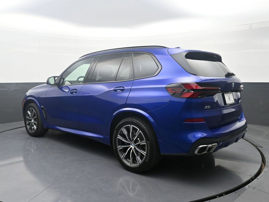 Used 2026 BMW X5 M60i image 5