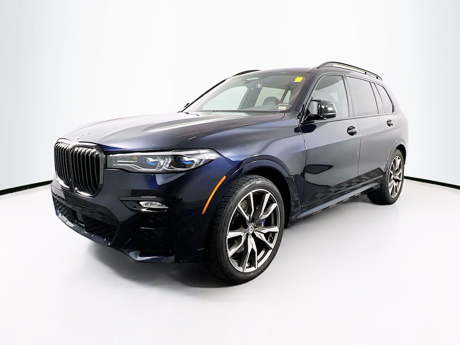 Used 2022 BMW X7 M50i AWD/4WD image 3