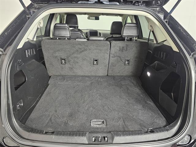 Used 2022 Ford Edge SEL image 19