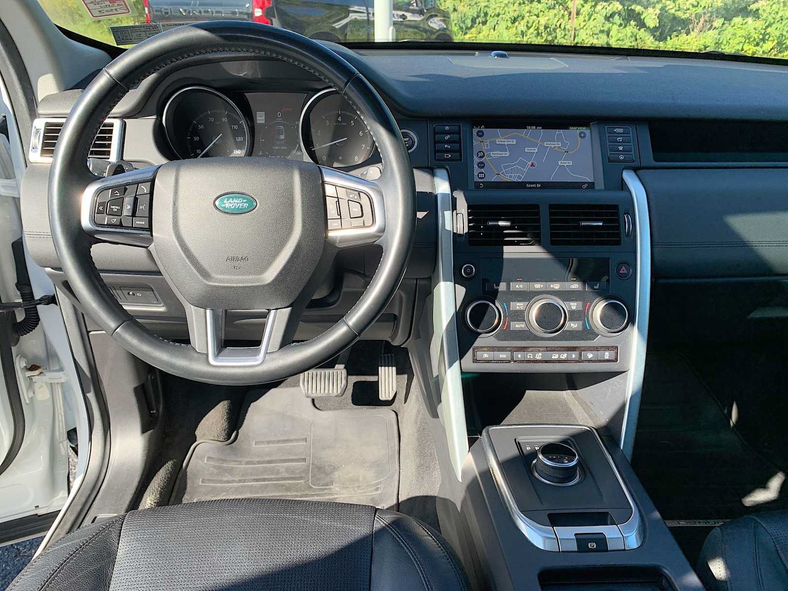 Used 2017 Land Rover Discovery Sport HSE AWD/4WD image 21