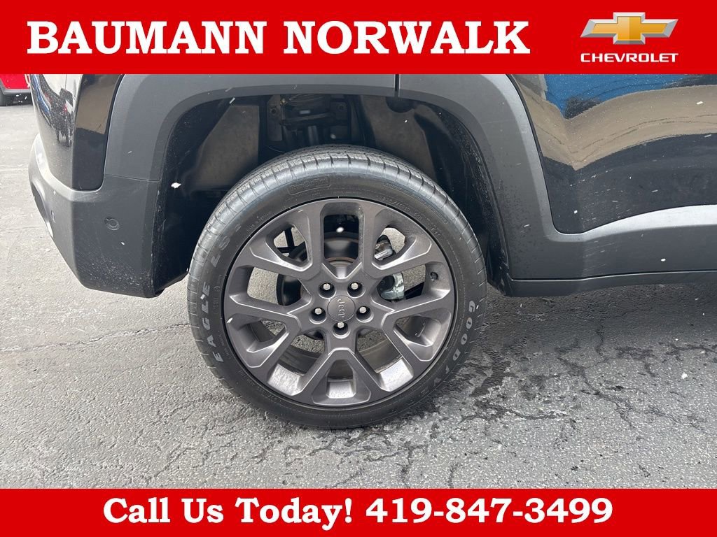 Used 2023 Jeep Renegade Limited w/ Sun/Sound Group image 12
