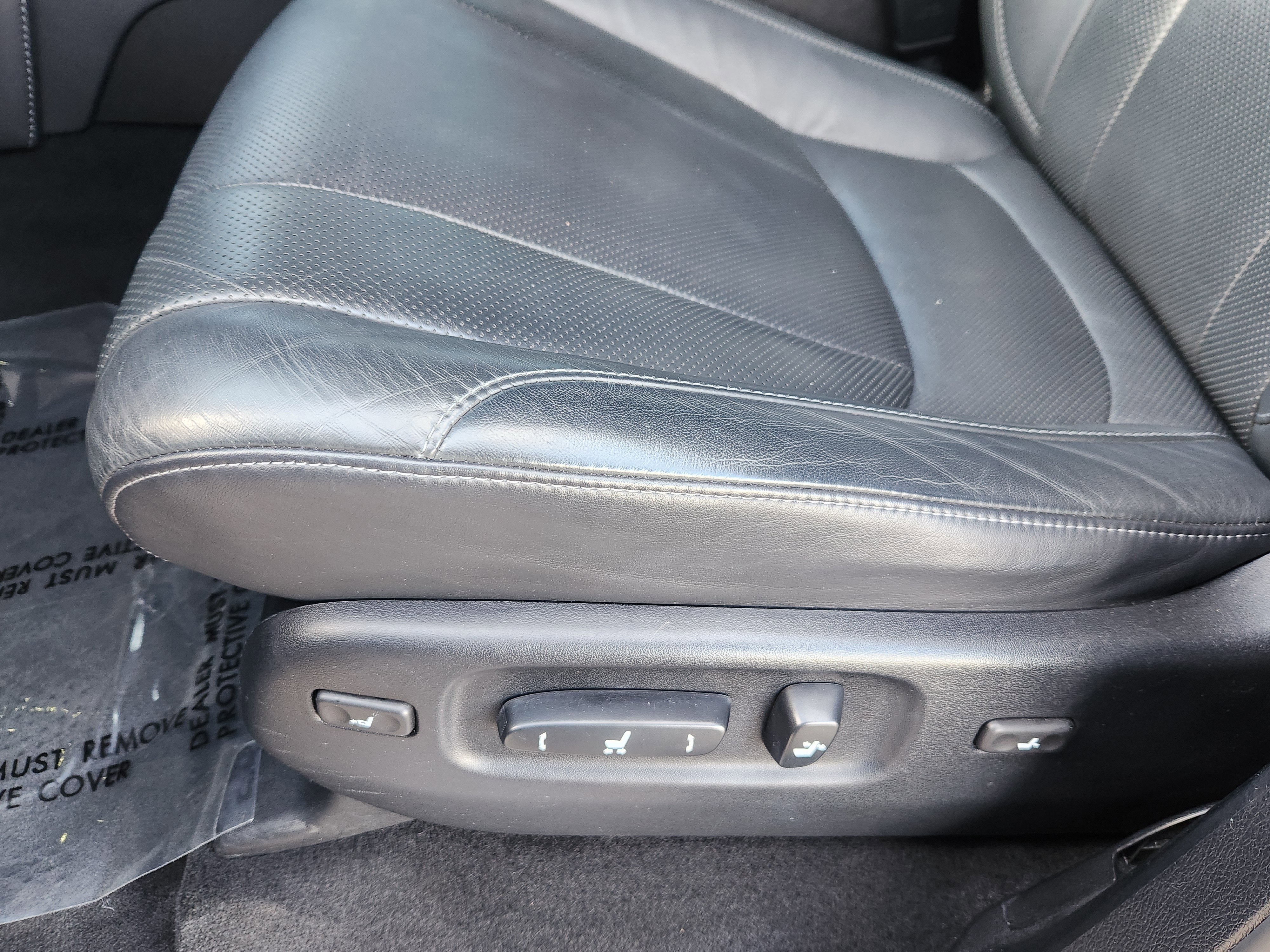 Used 2021 Lexus LX 570 4WD w/ 3rd Row & Luxury Pkg image 15