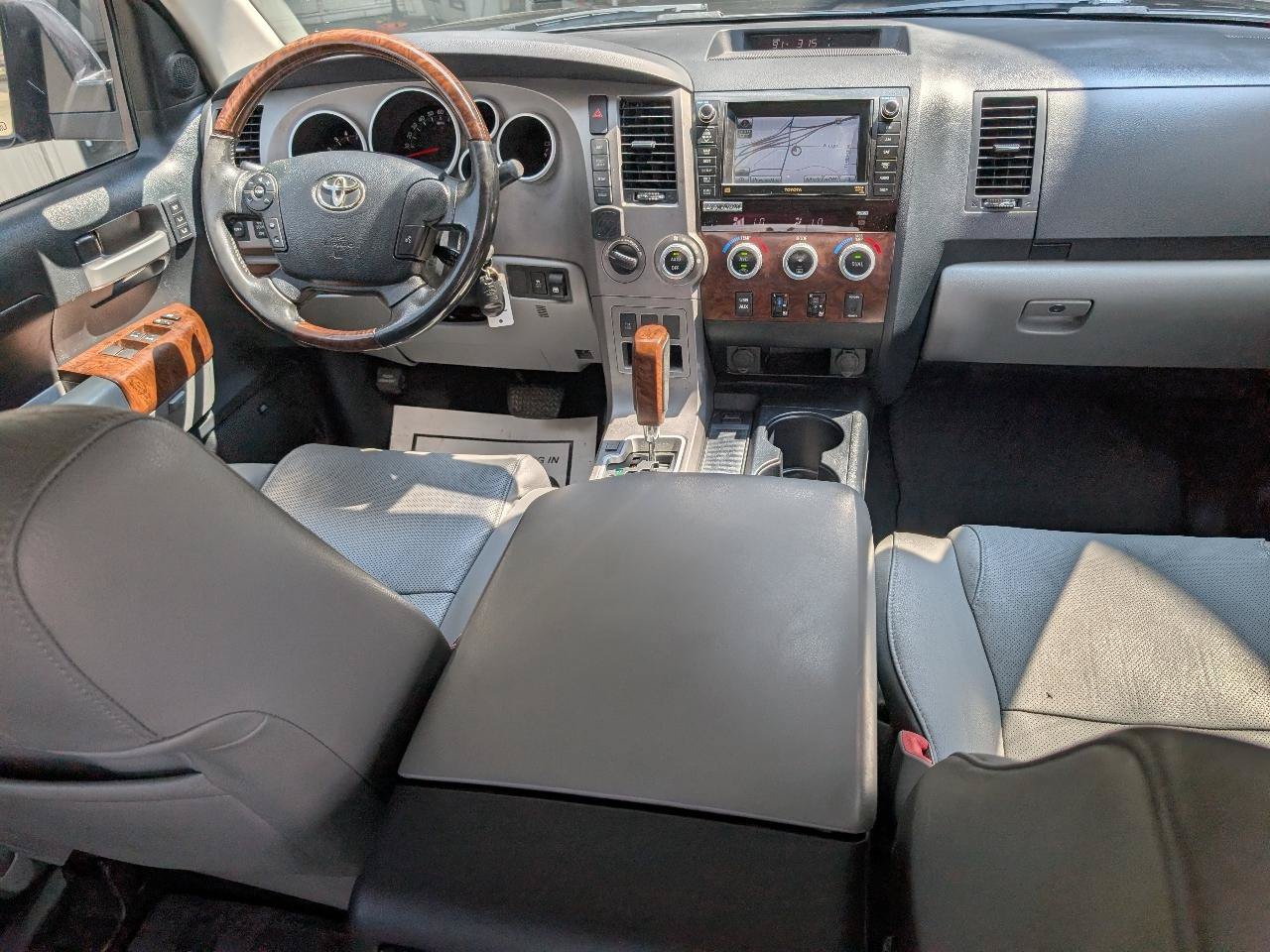Used 2012 Toyota Tundra Limited w/ Platinum Pkg AWD/4WD image 25