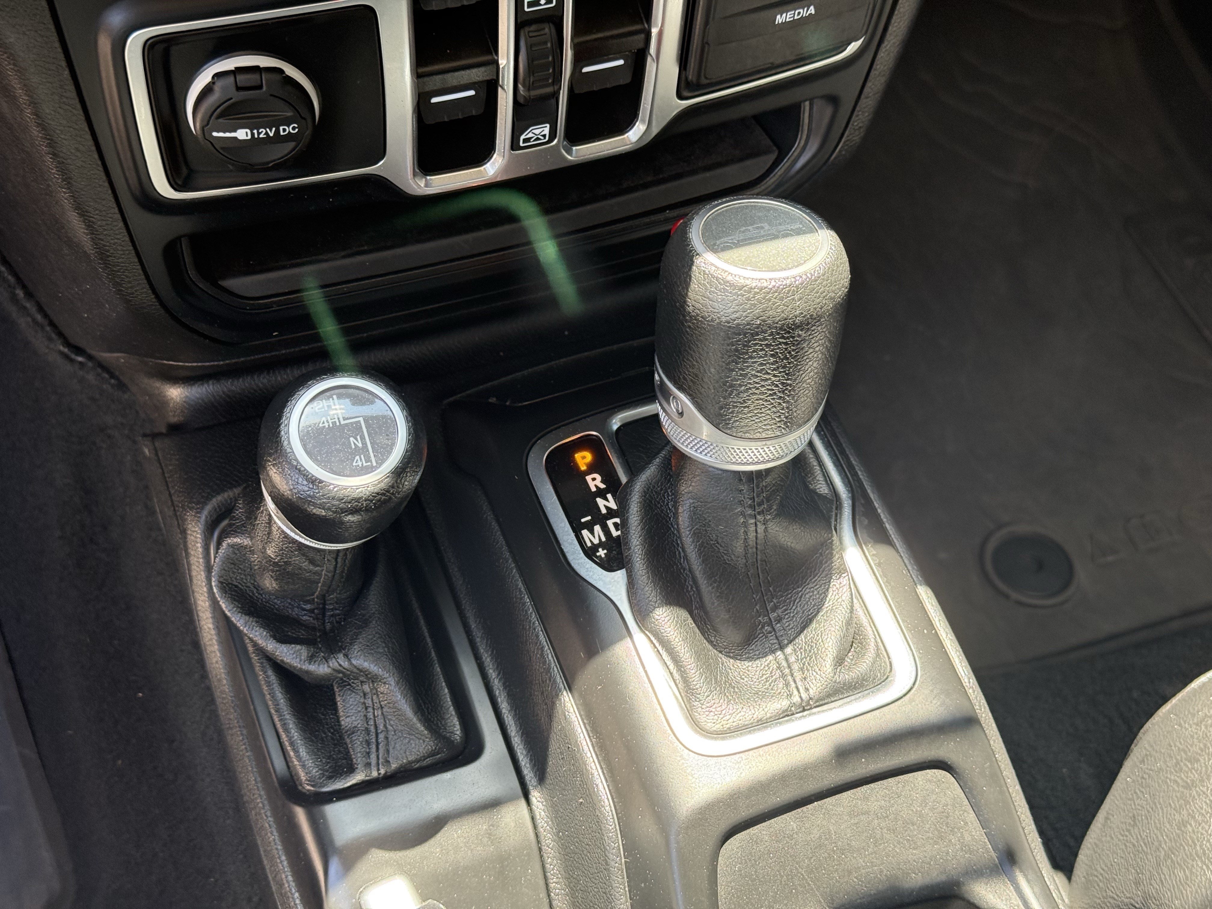 Used 2023 Jeep Gladiator Sport AWD/4WD image 24