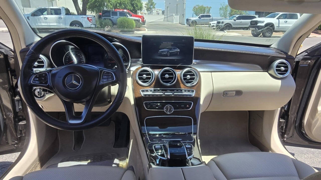 Used 2015 Mercedes-Benz C 300 4MATIC Sedan image 3