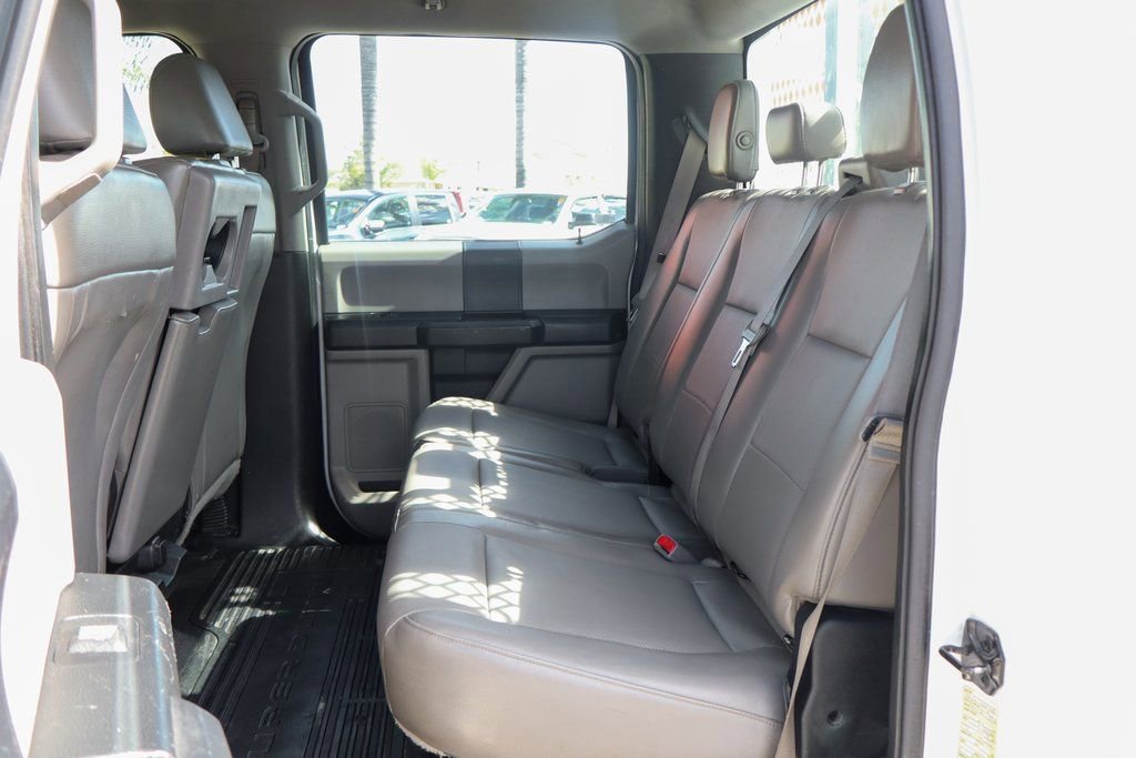 Used 2017 Ford F550 2WD Crew Cab Super Duty image 41