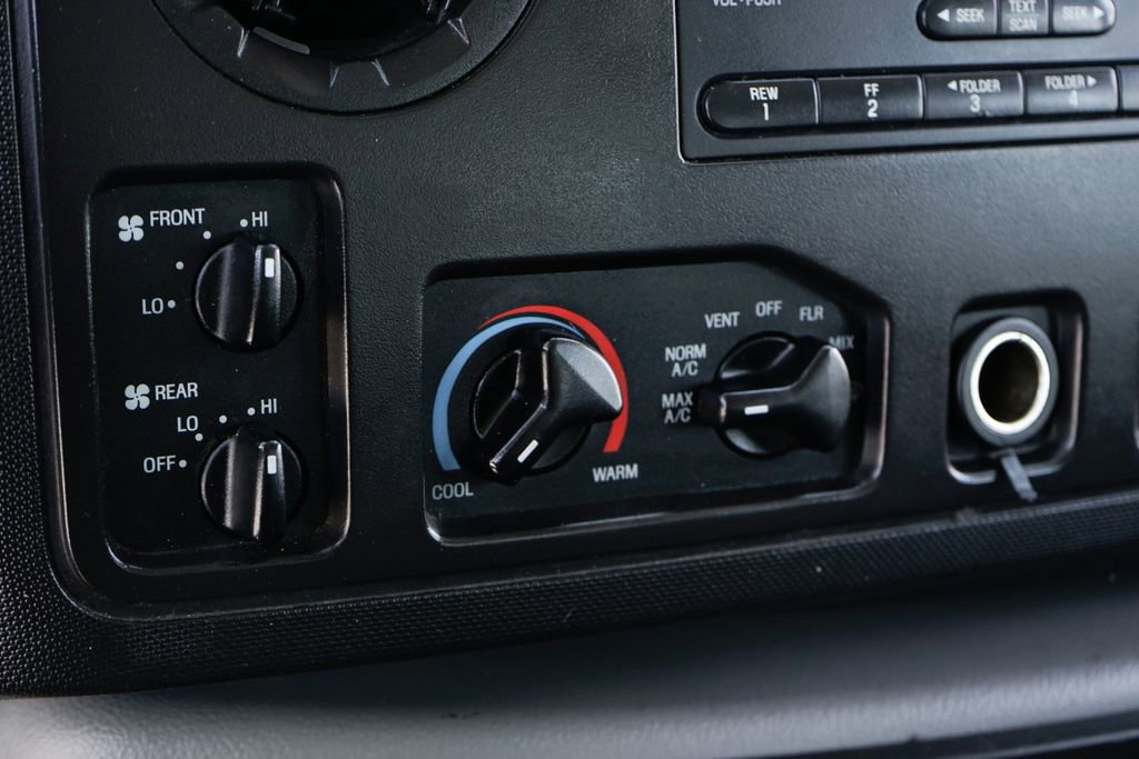 Used 2014 Ford E-350 and Econoline 350 XLT RWD image 28