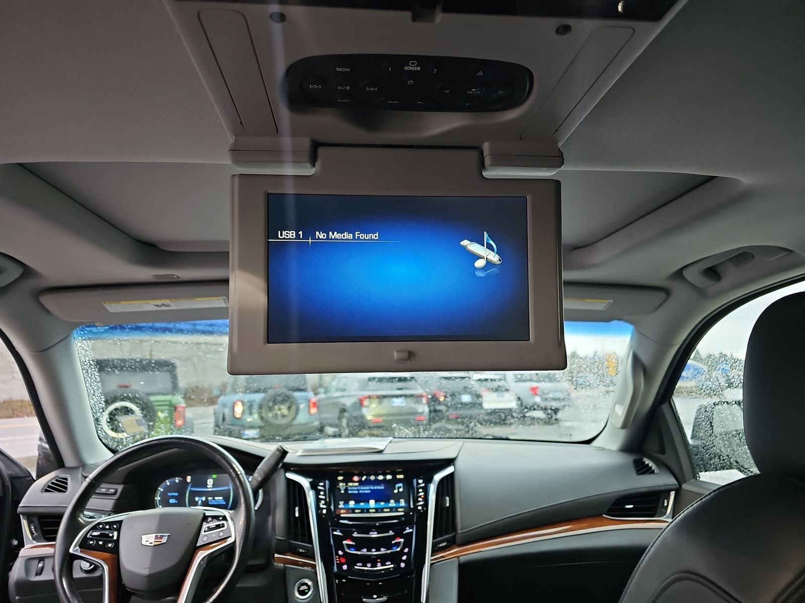 Used 2018 Cadillac Escalade Luxury image 13