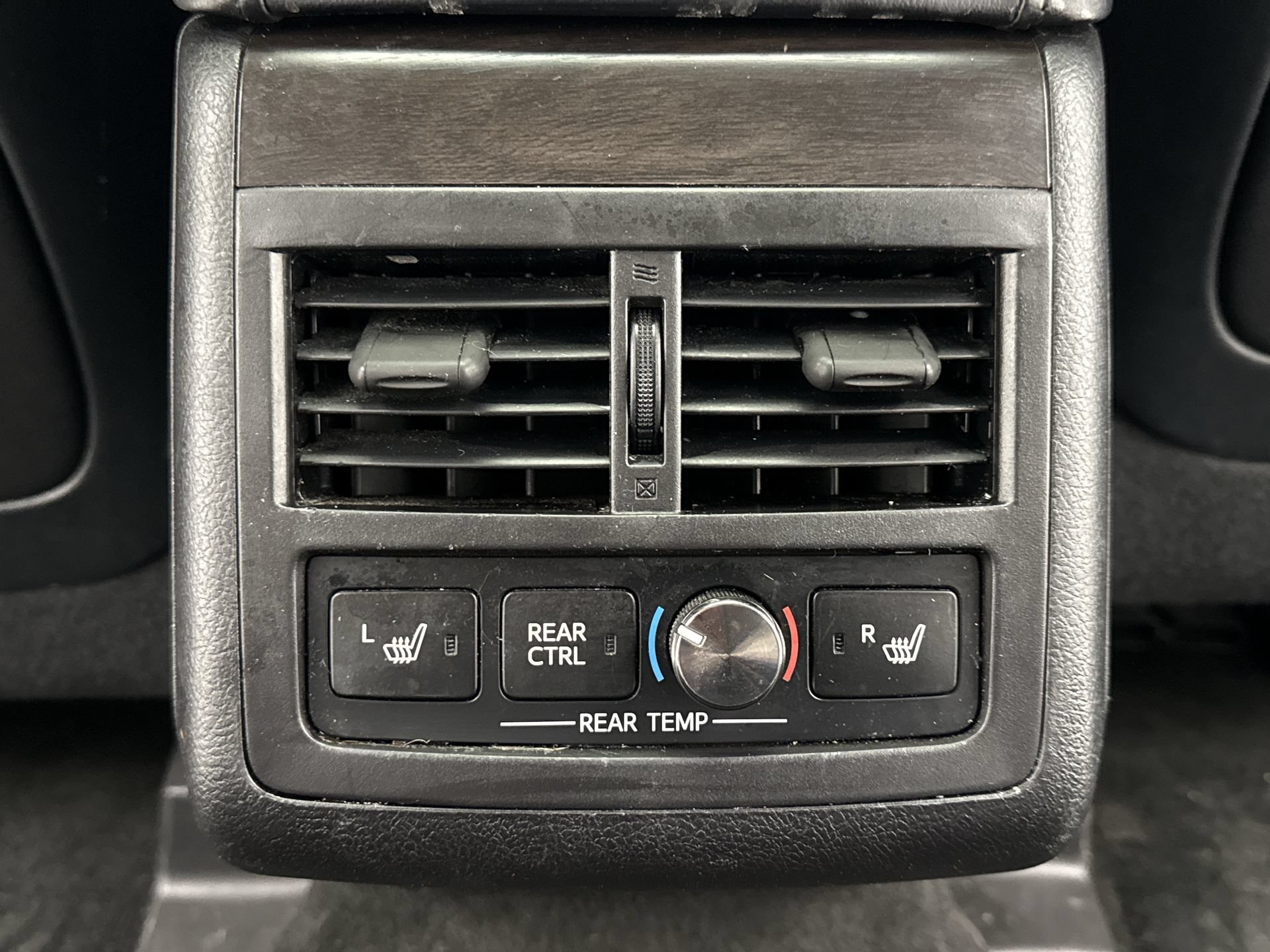 Used 2017 Toyota Avalon Limited w/ All Weather Liner Package FWD image 21