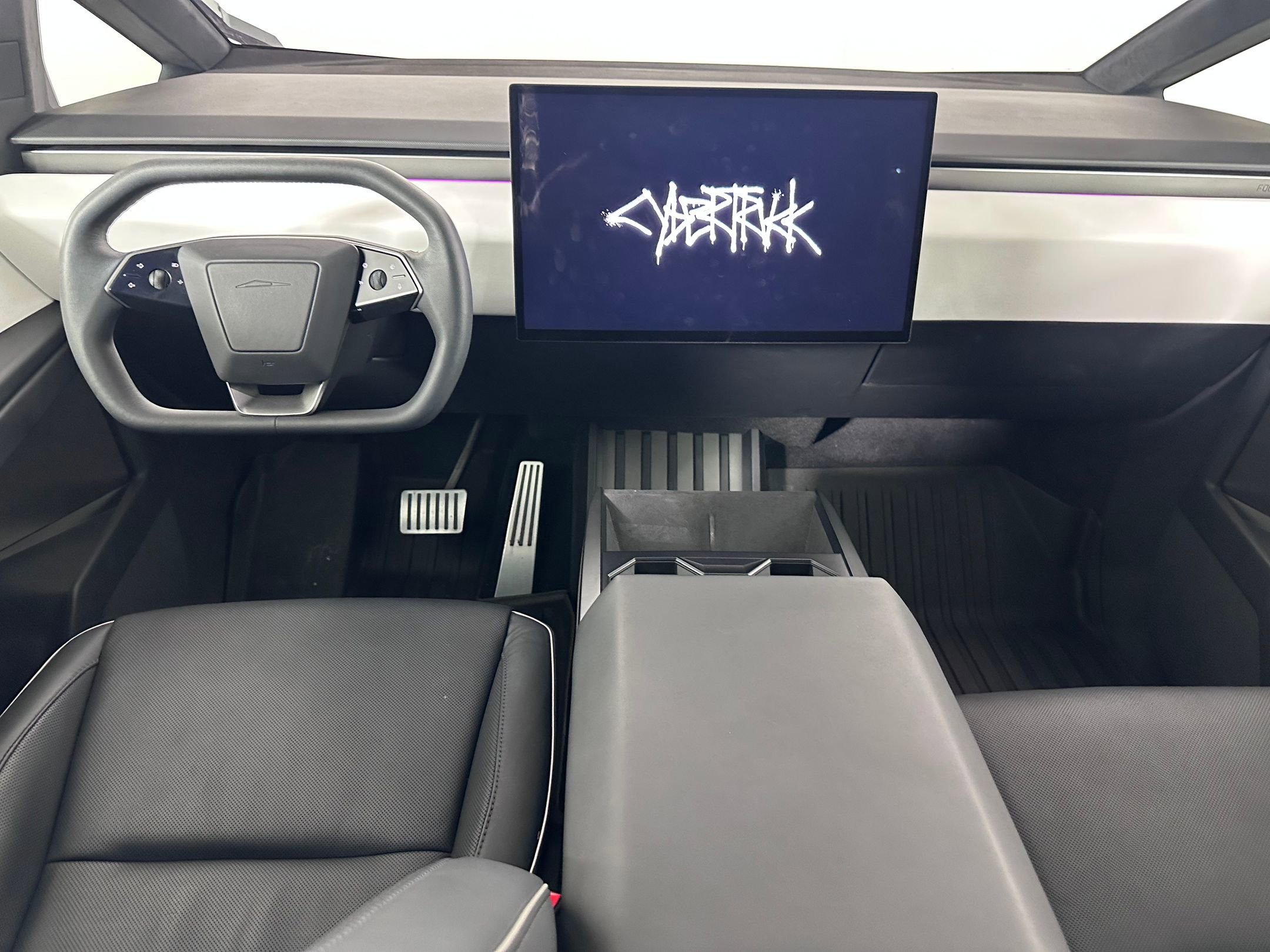 Used 2024 Tesla Cybertruck AWD Crew Cab image 14