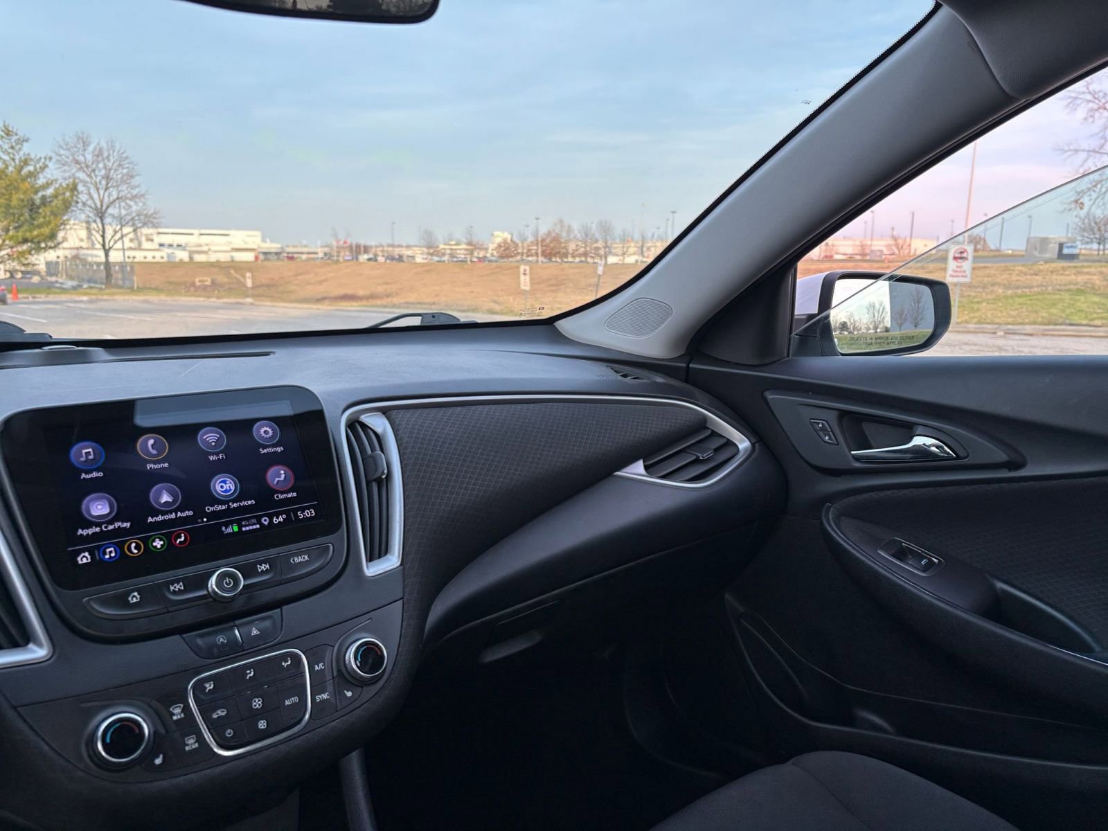 Used 2022 Chevrolet Malibu LT image 36