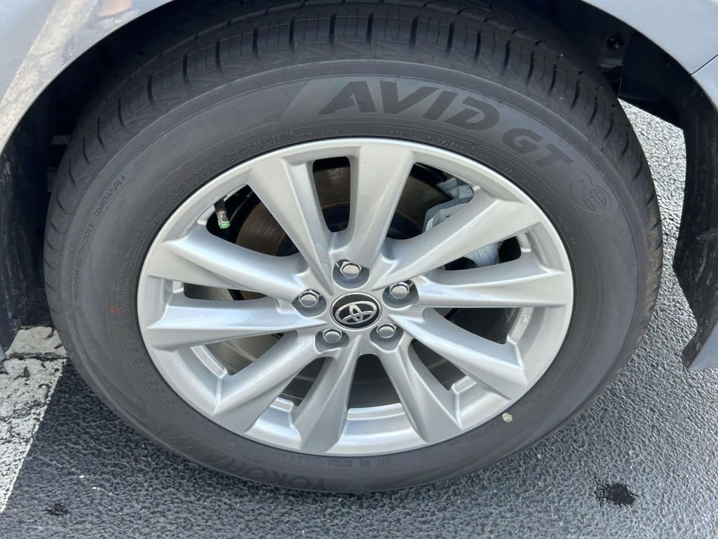 Used 2026 Toyota Corolla LE w/ LE Premium Package FWD image 9