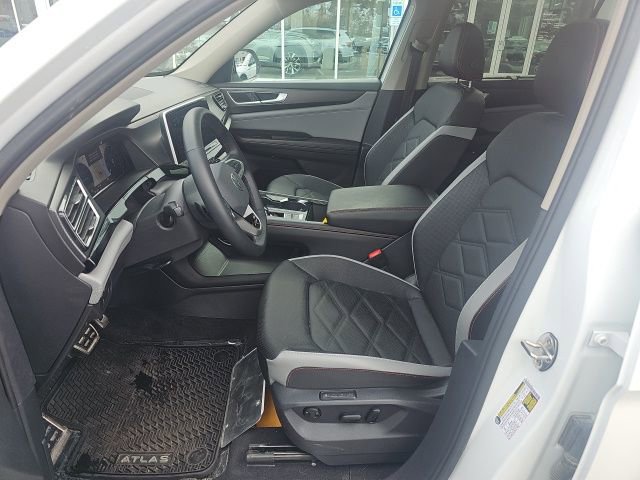 Used 2024 Volkswagen Atlas Peak Edition SEL image 7