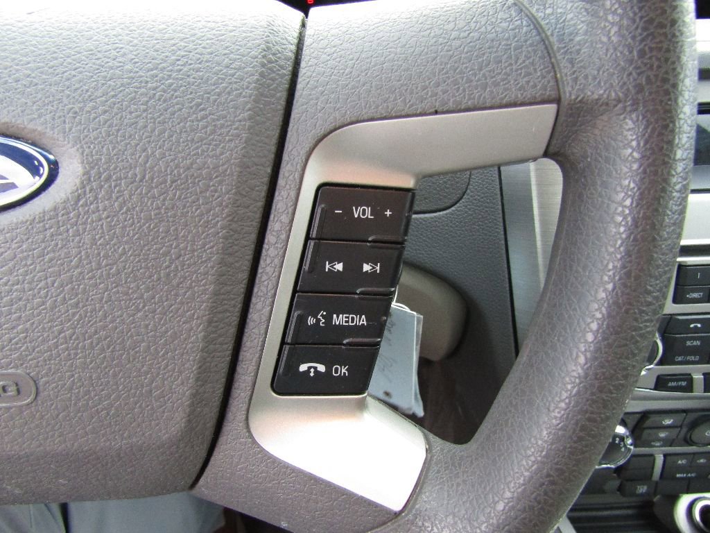 Used 2012 Ford Fusion SE FWD image 16