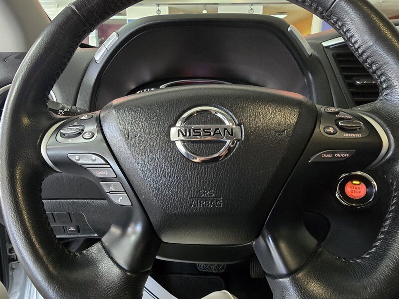 Used 2019 Nissan Pathfinder SV AWD/4WD image 26