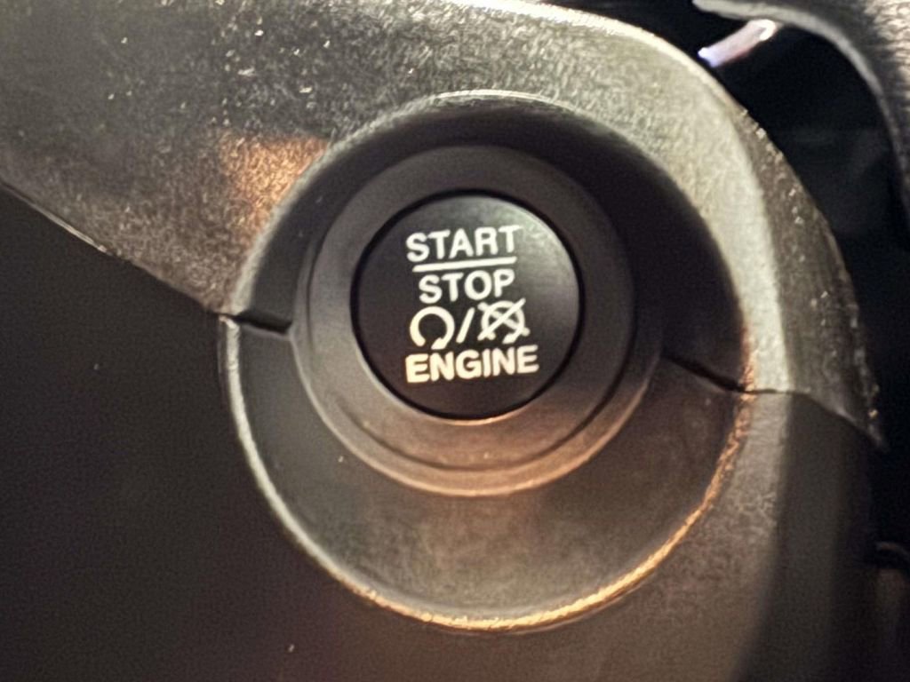 Used 2020 Jeep Compass Latitude w/ Popular Equipment Group image 30