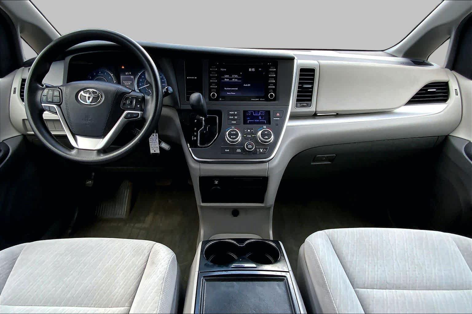 Used 2018 Toyota Sienna LE FWD image 15