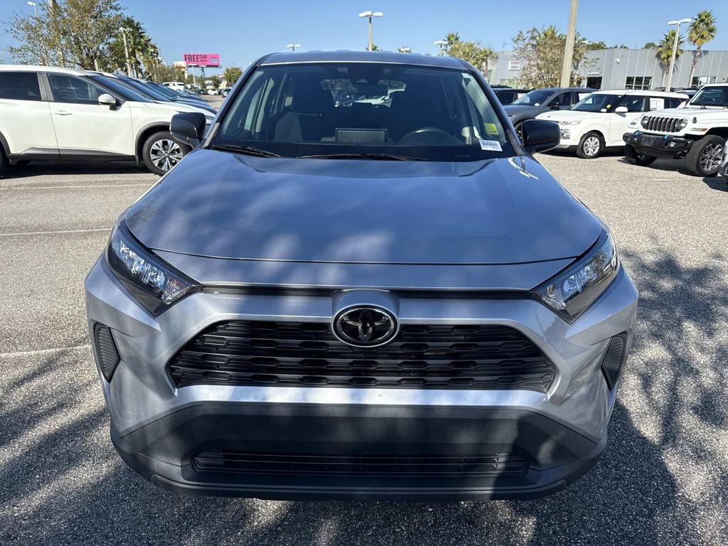 Used 2022 Toyota RAV4 LE image 9