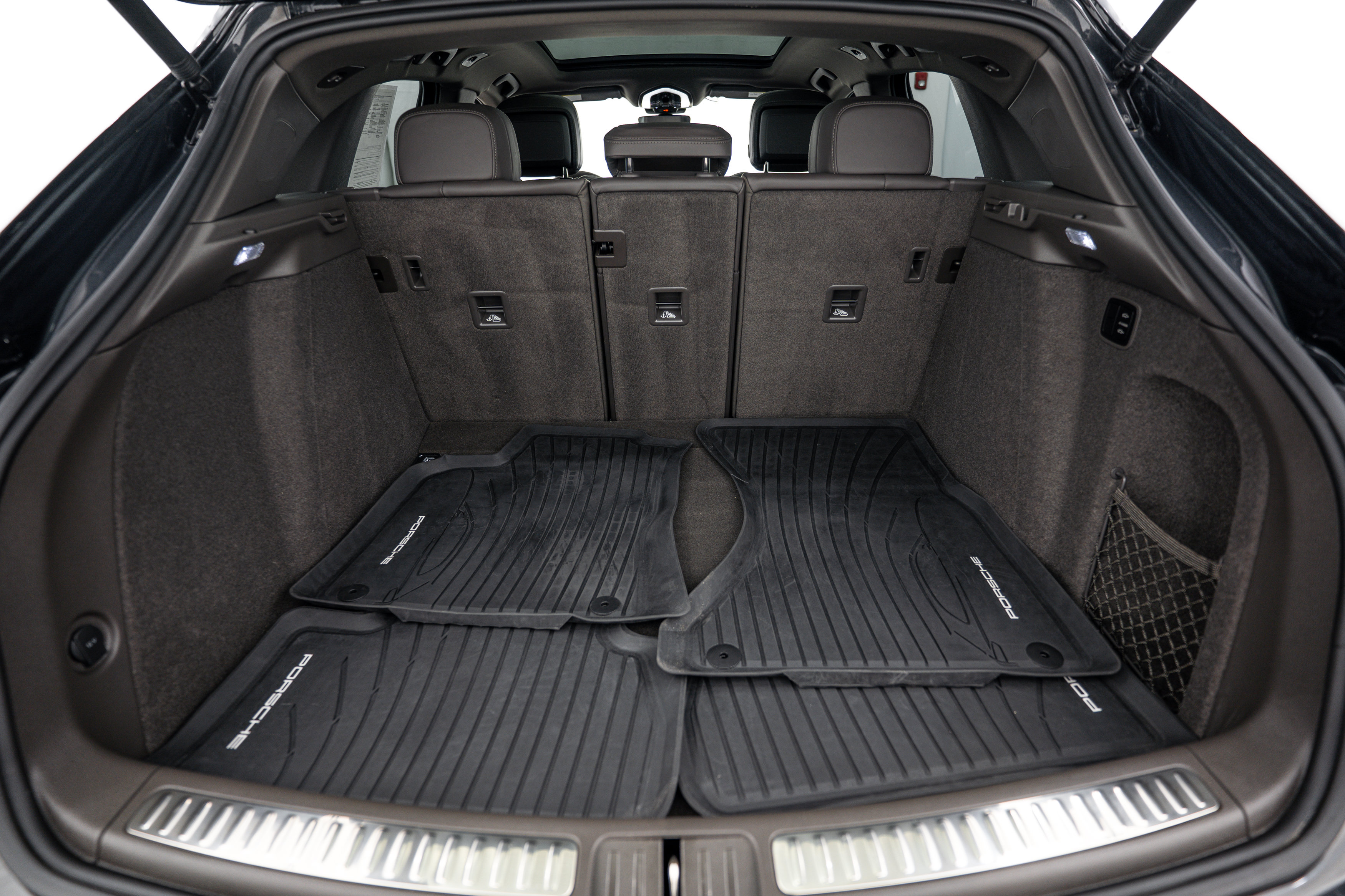Certified 2024 Porsche Macan S AWD/4WD image 25