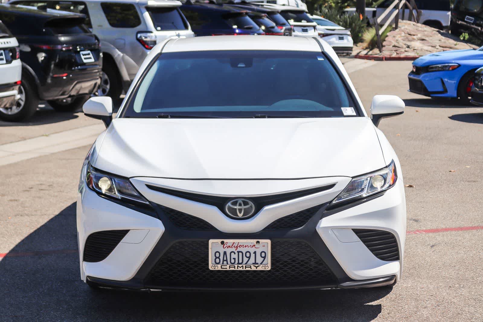 Used 2018 Toyota Camry SE FWD video 2