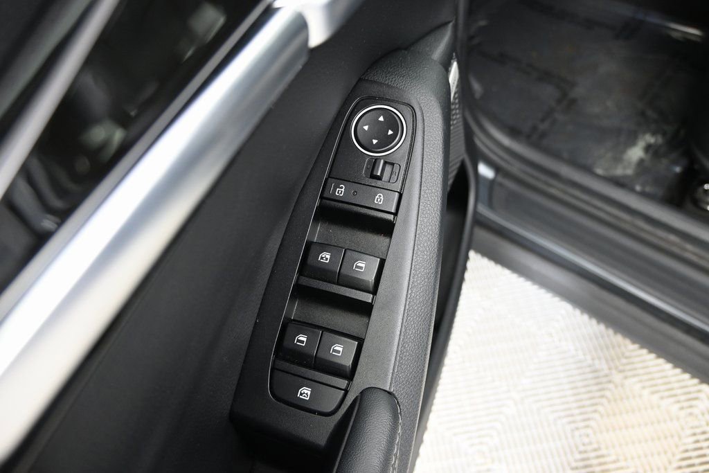 Used 2024 Kia Seltos SX image 19