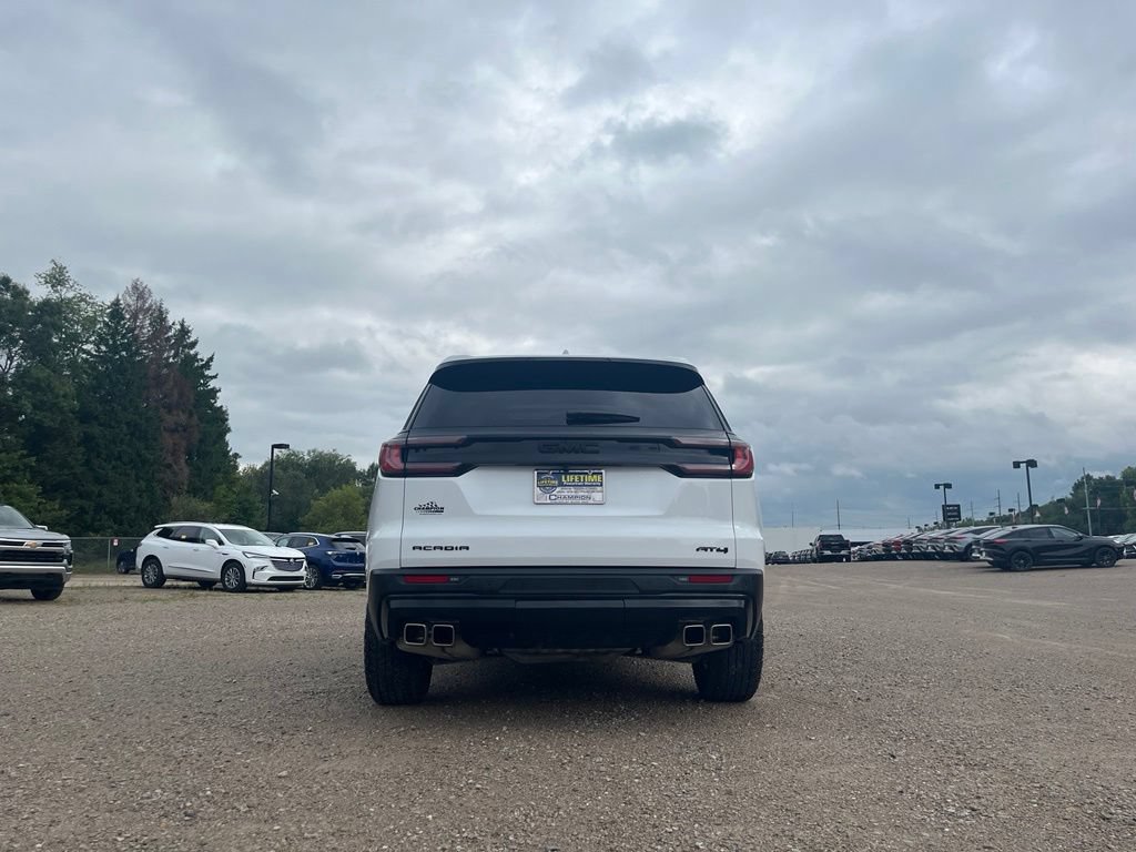 Used 2024 GMC Acadia AT4 w/ Luxury Package AWD/4WD image 7