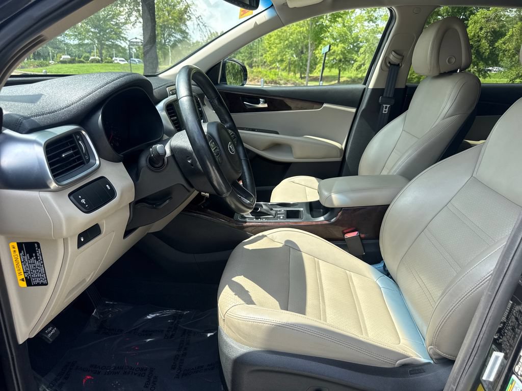 Used 2016 Kia Sorento EX FWD image 12