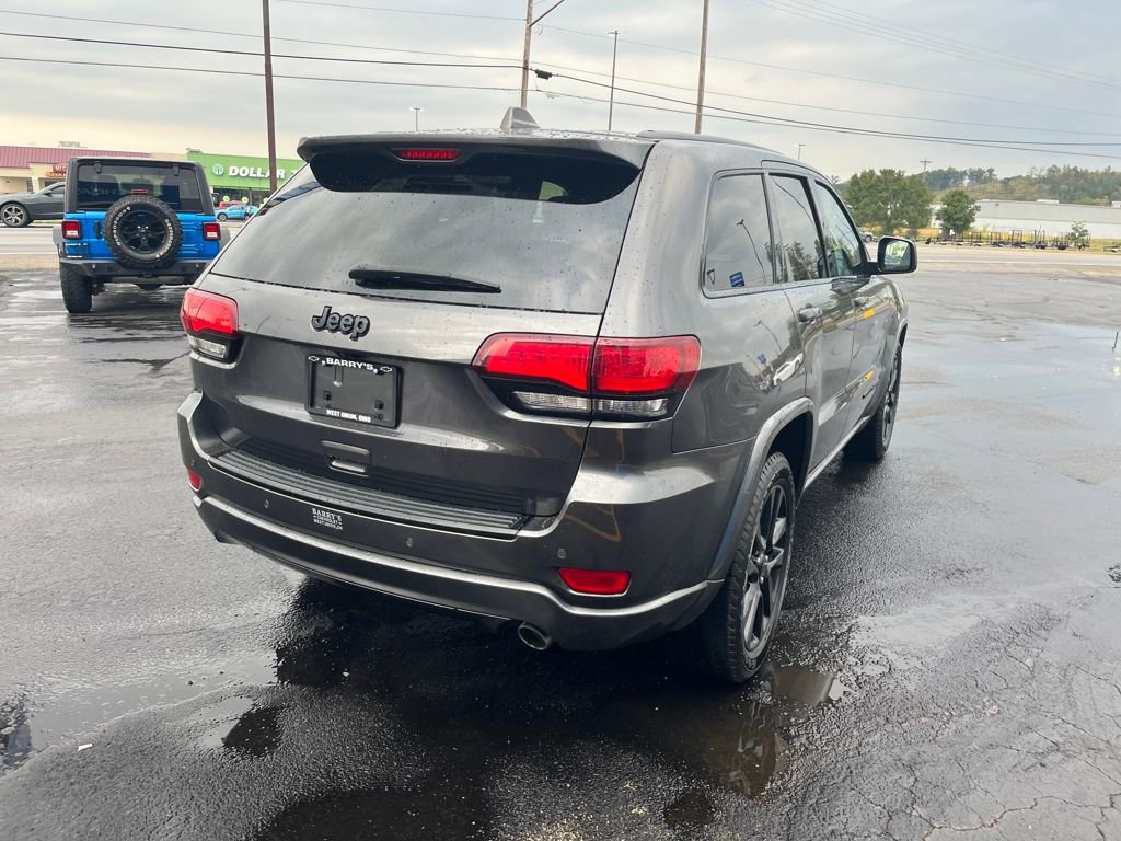 Used 2018 Jeep Grand Cherokee Altitude image 5