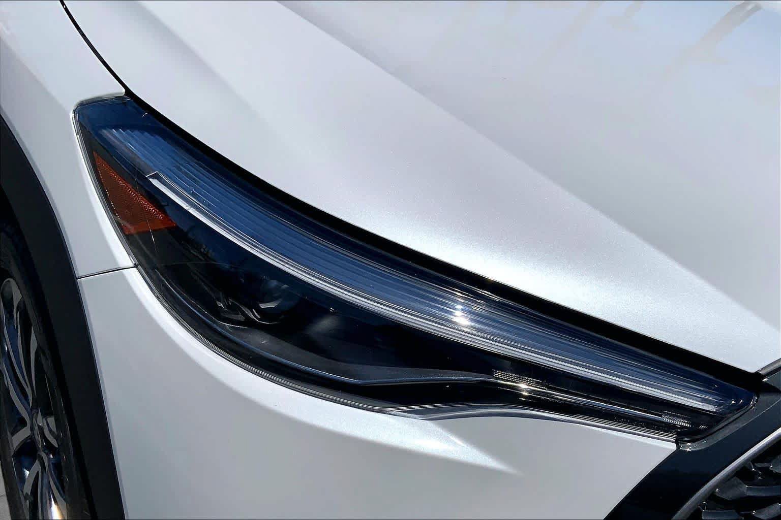 Certified 2025 Toyota Corolla Cross XLE w/ Convenience Package FWD image 27