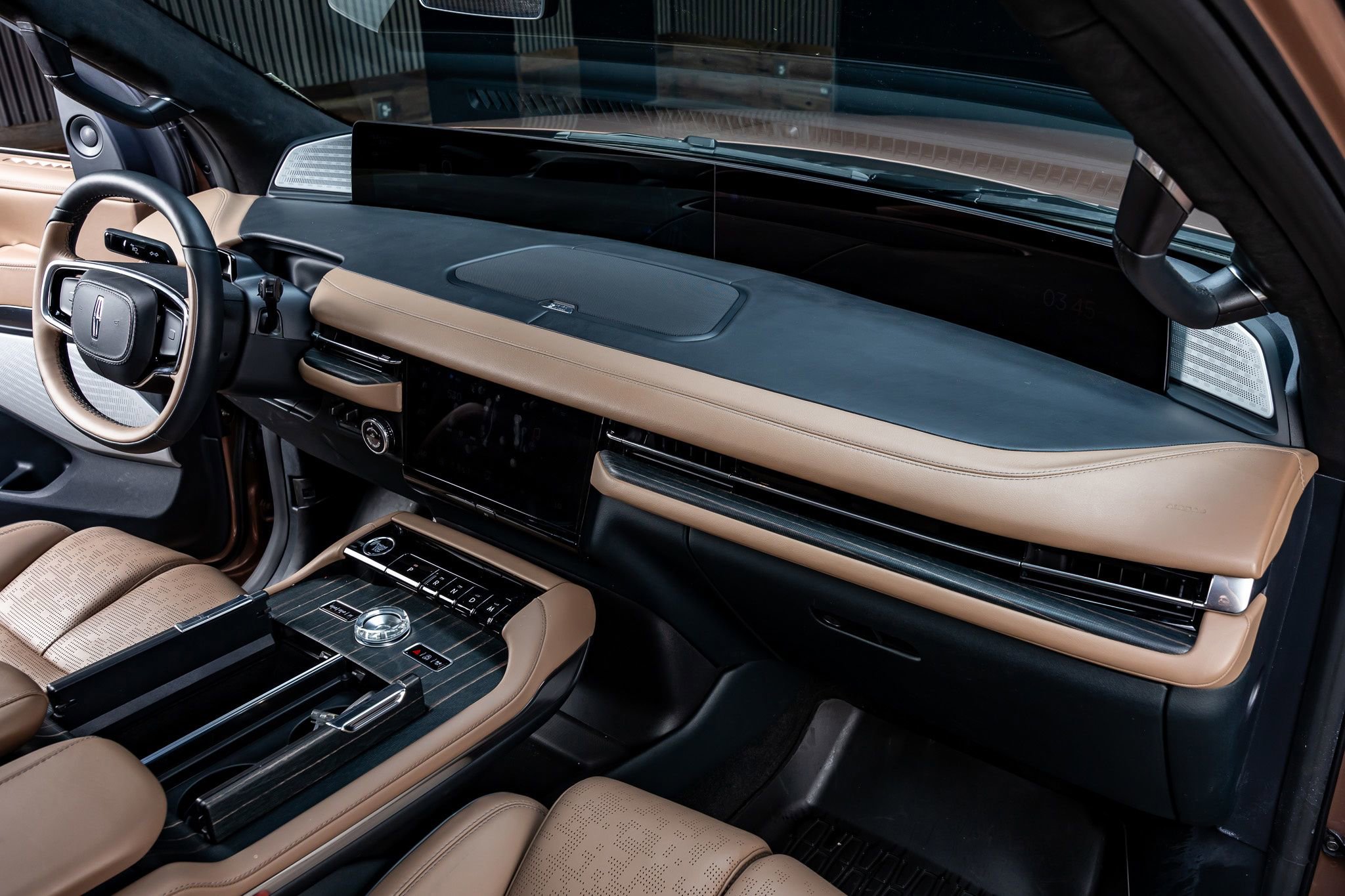 Used 2025 Lincoln Navigator Black Label AWD/4WD image 15