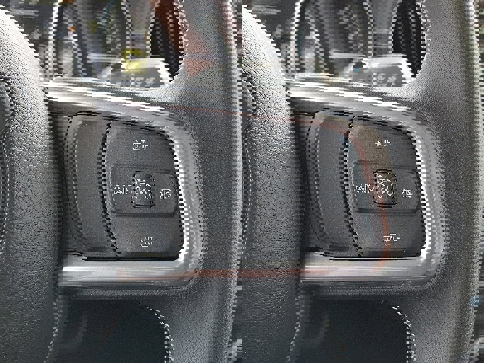 Used 2023 Jeep Wrangler Unlimited Sahara image 21