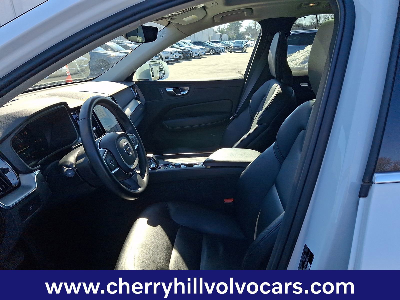 Certified 2023 Volvo XC60 B5 Core image 14