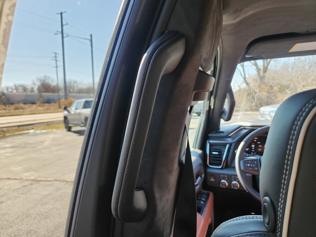 New 2026 GMC Sierra 3500 Denali Ultimate AWD/4WD image 28
