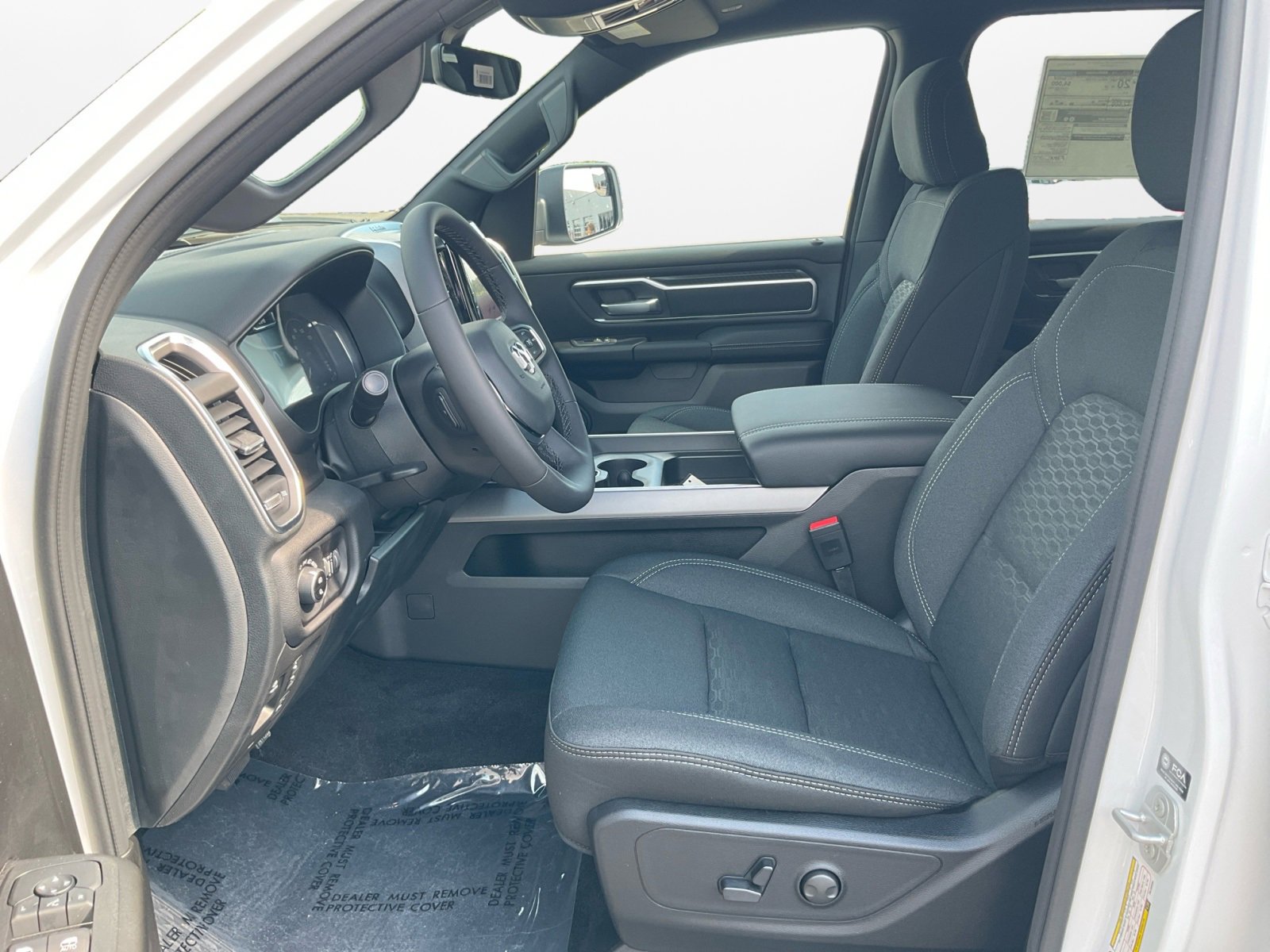 New 2026 RAM 1500 4x4 Crew Cab image 9